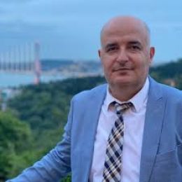 PROF. DR. İSMAİL GÜLEÇ